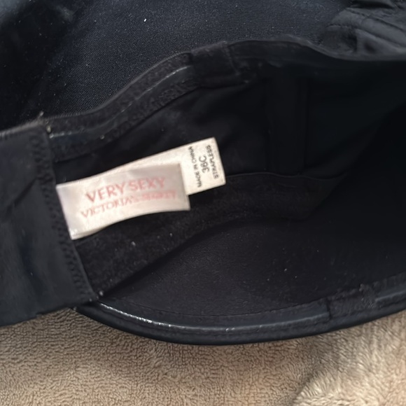 Black strapless bra - Picture 3 of 3